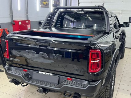 Электрическая роллета на кузов Dodge RAM RHO - фото 1